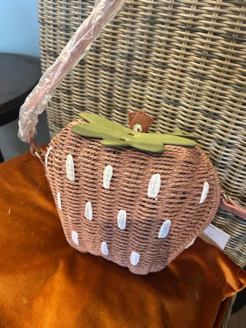 Unlisted #7 Strawberry-Shaped Woven Crossbody Bag in Blush Pink & Green